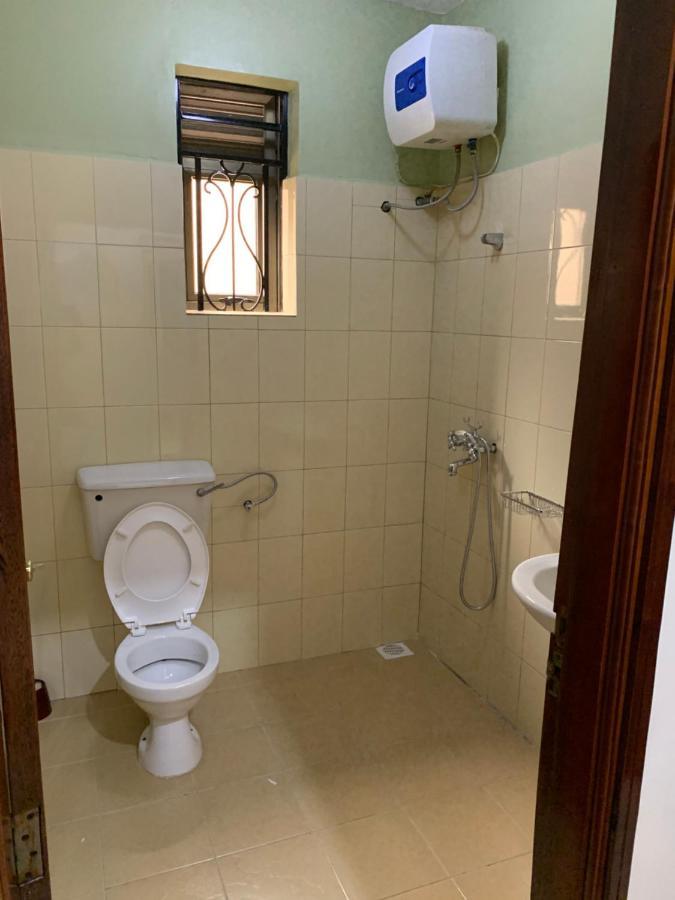 Cozy 2-Bedroom Apartment Within City Limits. Kampala Exterior foto